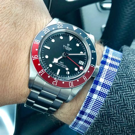 pomodorini tudor|Well Traveled Companion: Reviewing the Tudor Black Bay GMT.